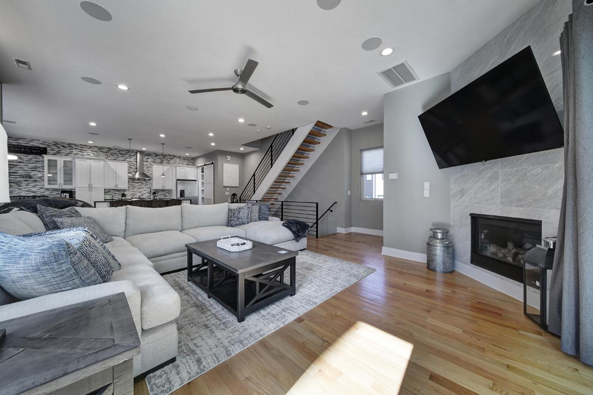 906 Westbrook B City Views Rooftop Hot Tub And Short Walk To Stadium シャーロット エクステリア 写真