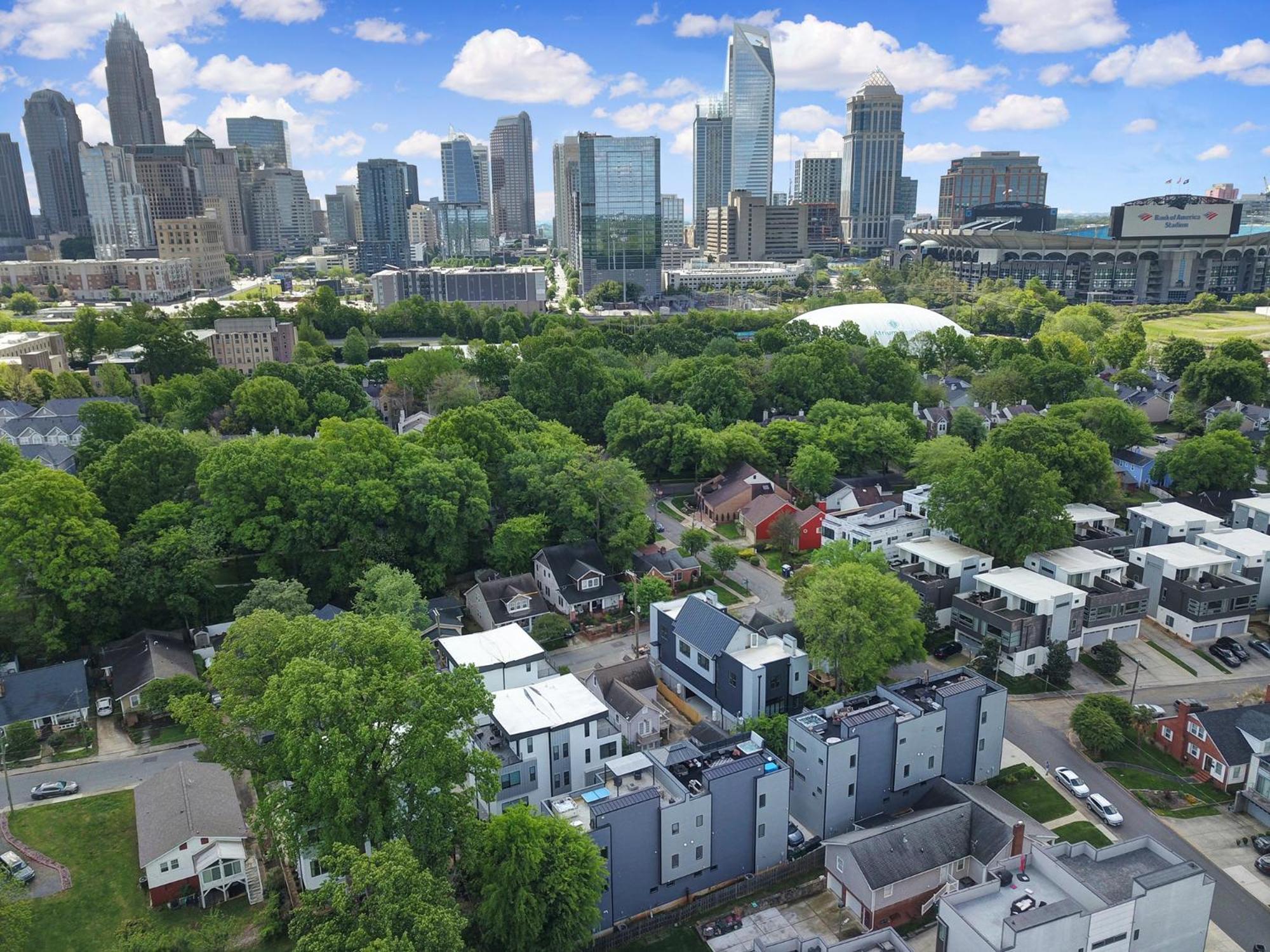 906 Westbrook B City Views Rooftop Hot Tub And Short Walk To Stadium シャーロット エクステリア 写真